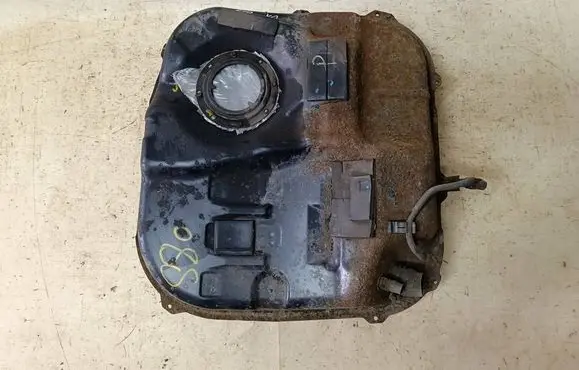 KIA Ceed Fuel tank 311001H800U1