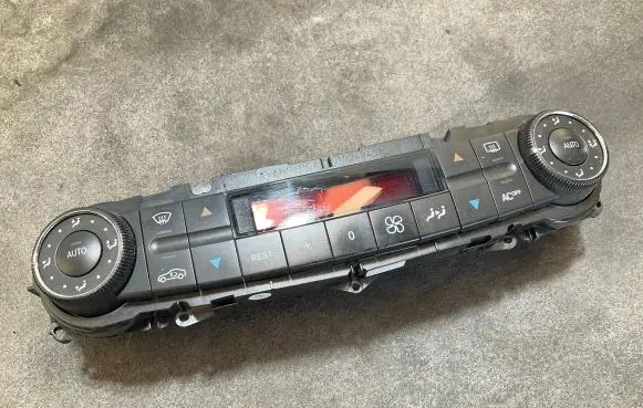 Mercedes-Benz CLS C219 Climate control unit 2198300285 00060805