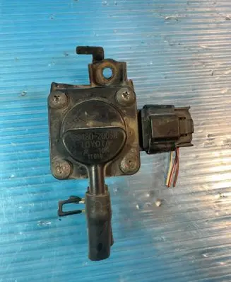 Toyota Avensis T250 Exhaust gas pressure sensor 8948020030 11G14