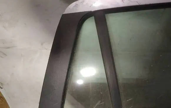 Opel Astra H Rear vent window glass as2