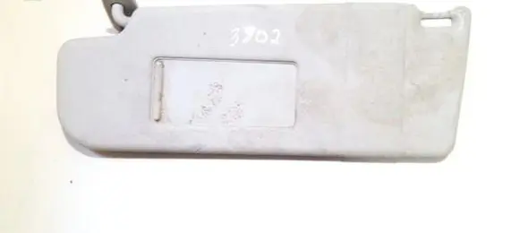 Volkswagen Golf V Sun visor