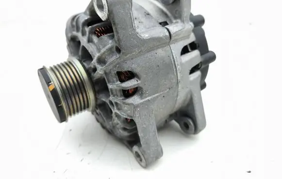 Peugeot 2008 II Generator/alternator 9835688980 223153093