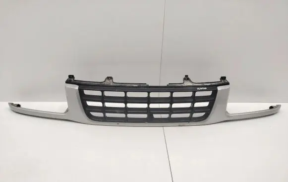 Opel Frontera B Front bumper upper radiator grill 07059827
