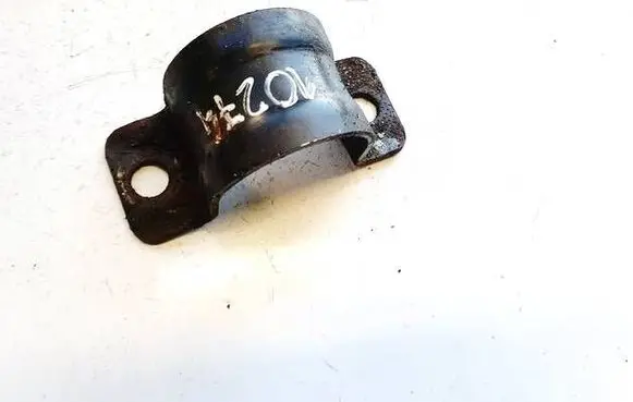Sway bar bush bracket, front