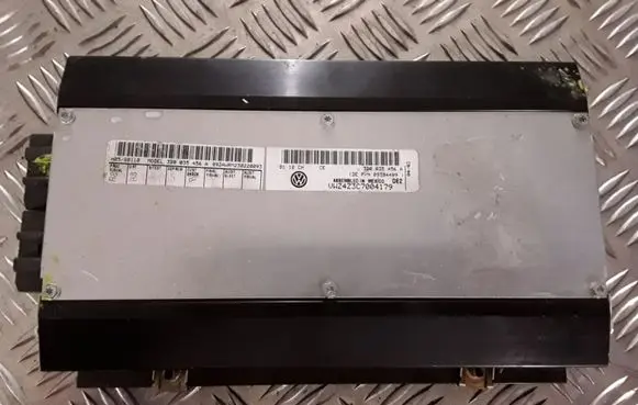 Volkswagen Phaeton Sound amplifier 3D0035456A 09394489