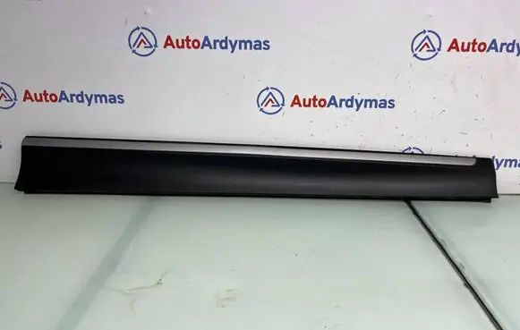 BMW X3 F25 Front door trim (molding) 7205780 51137205780