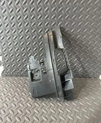 Audi A8 S8 D4 4H Front bumper mounting bracket 4H0807130B