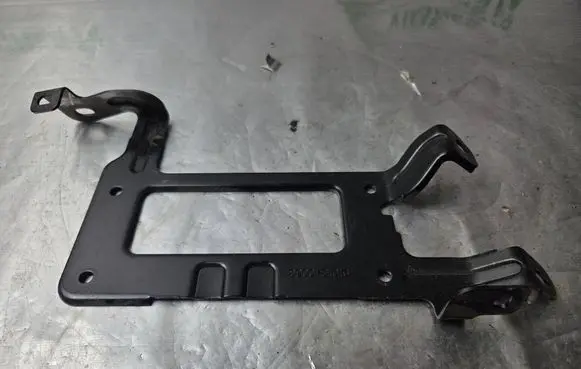 Hyundai i20 (BC3 BI3) Engine control unit holder 9101340063