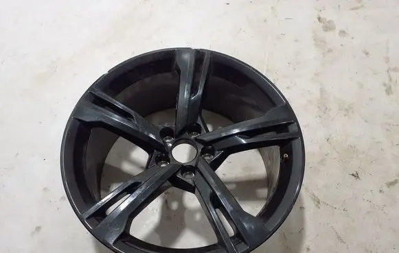 Audi A5 R19 alloy rim 8W0071499B