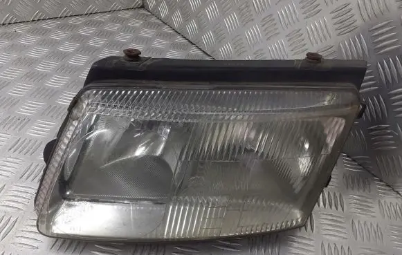 Volkswagen PASSAT B5 Headlight/headlamp