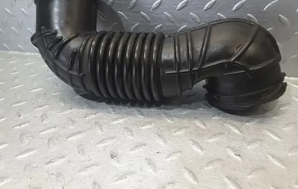 Ford Mondeo Mk III Turbo air intake inlet pipe/hose 1S719C623AJ