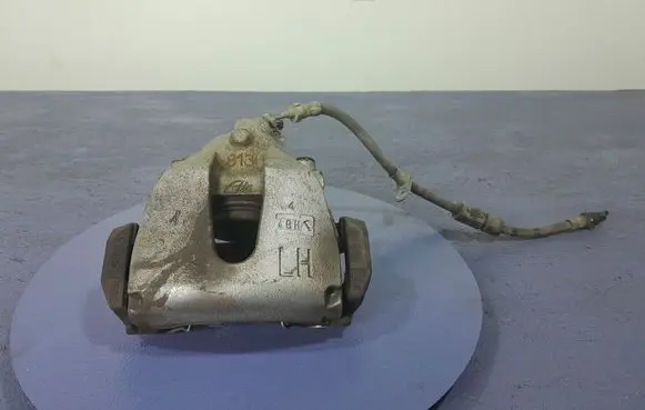 Ford Kuga II Front brake caliper