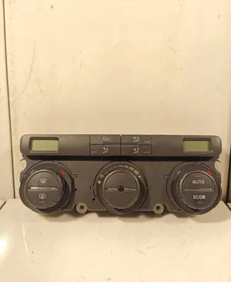 Skoda Octavia Mk2 (1Z) Climate control unit 74241061