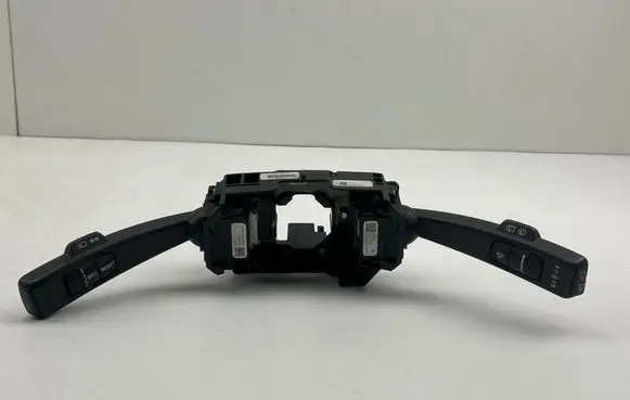 Volvo XC60 Wiper turn signal indicator stalk/switch 31264169