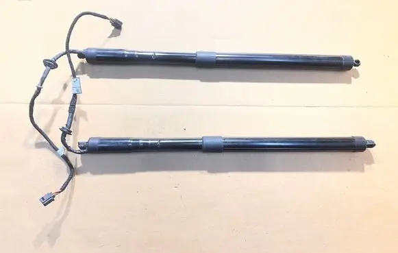Land Rover Range Rover L405 Tailgate strut CPLA70354AD