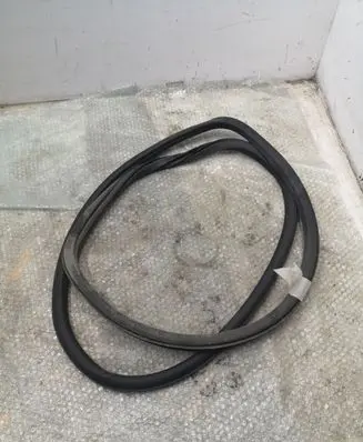 Volkswagen PASSAT B7 USA Front door rubber seal