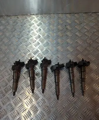 BMW 5 E60 E61 Fuel injectors set 9645115