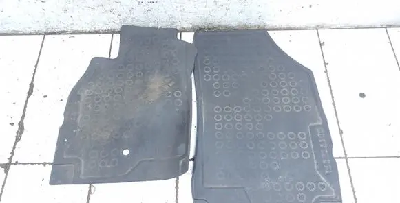 Renault Megane III Front floor mat 7711425284 8201209251