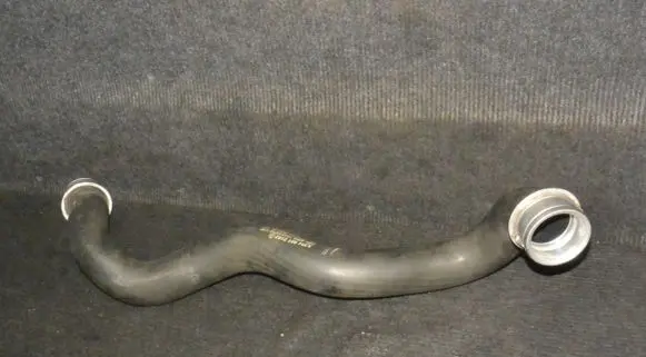 Mercedes-Benz C W204 Engine coolant pipe/hose A2045013182