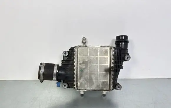 Jaguar F-Pace Intercooler radiator GX736K775AE