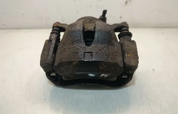 Toyota RAV 4 (XA40) Front brake caliper 