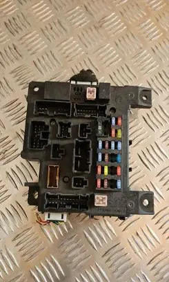 Citroen C-Crosser Fuse module 8637A318