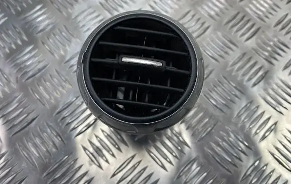Audi TT TTS Mk2 Dashboard side air vent grill/cover trim 8J0820901D