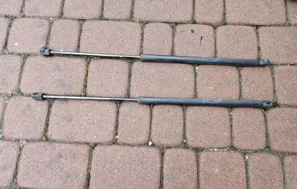 Opel Adam Tailgate/trunk strut/damper 13352789