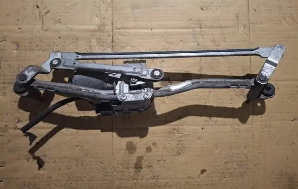 Front wiper linkage and motor