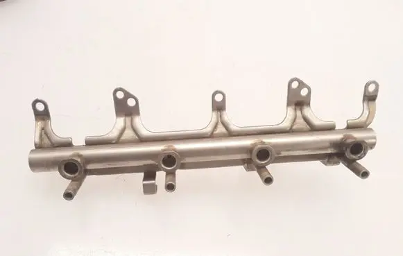 Audi A3 S3 A3 Sportback 8P Fuel main line pipe 06J133317