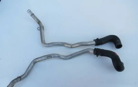 Porsche Cayenne (9PA) Engine coolant pipe/hose 7L0819308A