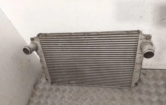 Toyota Avensis T250 Intercooler radiator JD1271002220 179400R010