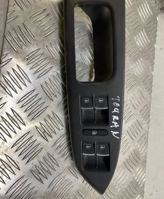 Volkswagen Touran I Electric window control switch 1T1867371H