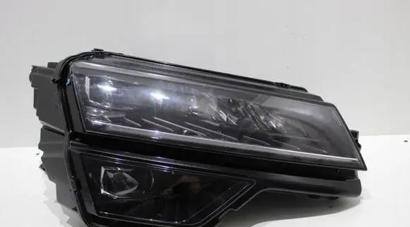 Skoda Karoq Headlight/headlamp
