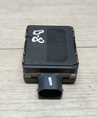 Volkswagen PASSAT B8 Distronic sensor radar 3Q0907550B 0203302341 3Q0907567A