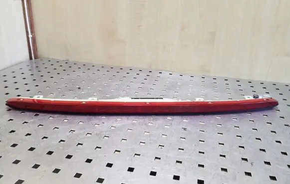 Honda Civic Third/center stoplight E205055
