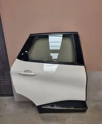 Renault Captur Rear door