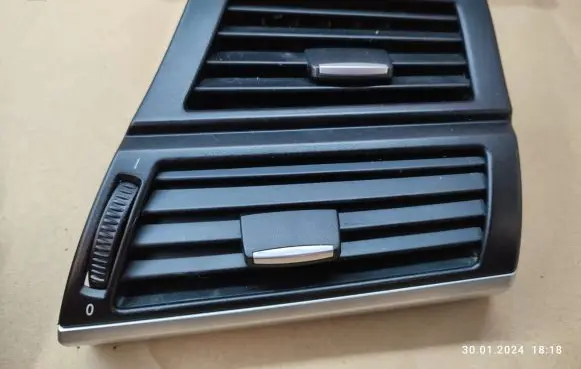 BMW X5 E70 Dashboard side air vent grill/cover trim 7161804