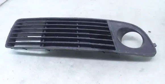 Audi A6 S6 C5 4B Front bumper lower grill 4B0807682