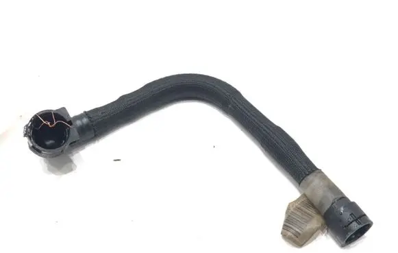 Engine coolant pipe/hose