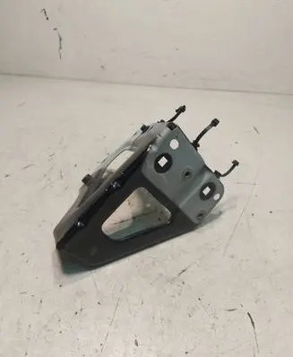 Audi A6 S6 C6 4F Fender mounting bracket 4F0821136A