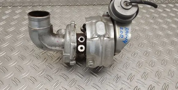 Toyota RAV 4 (XA40) Turbo 172010R060