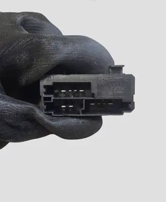 Volvo S80 Seat heating relay 30774276