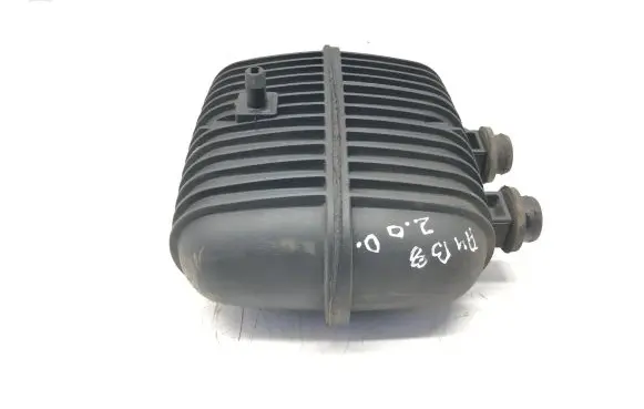 Vacuum air tank