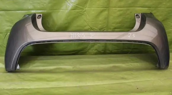 Toyota Yaris XP210 Front bumper 000127