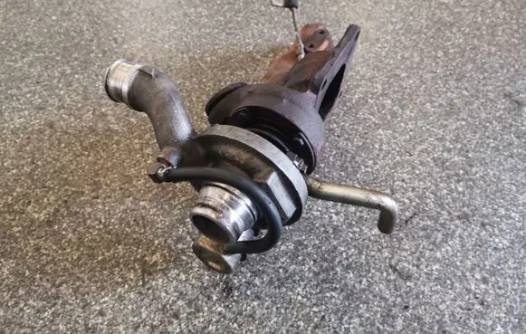 Ford Focus Turbo XS4Q6K682BB