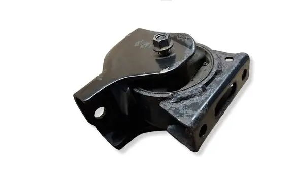 Mitsubishi Outlander Engine mount bracket 