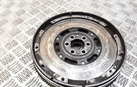 Volkswagen PASSAT B5 Flywheel 038105266an