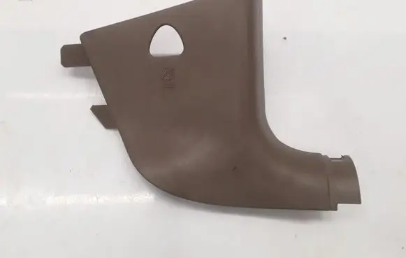Foot area side trim