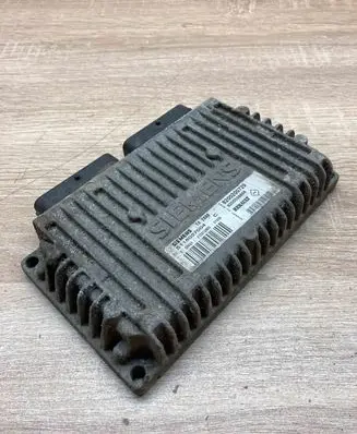 Renault Scenic I Engine control unit/module ECU 8200200729 8200038888 S118057004C